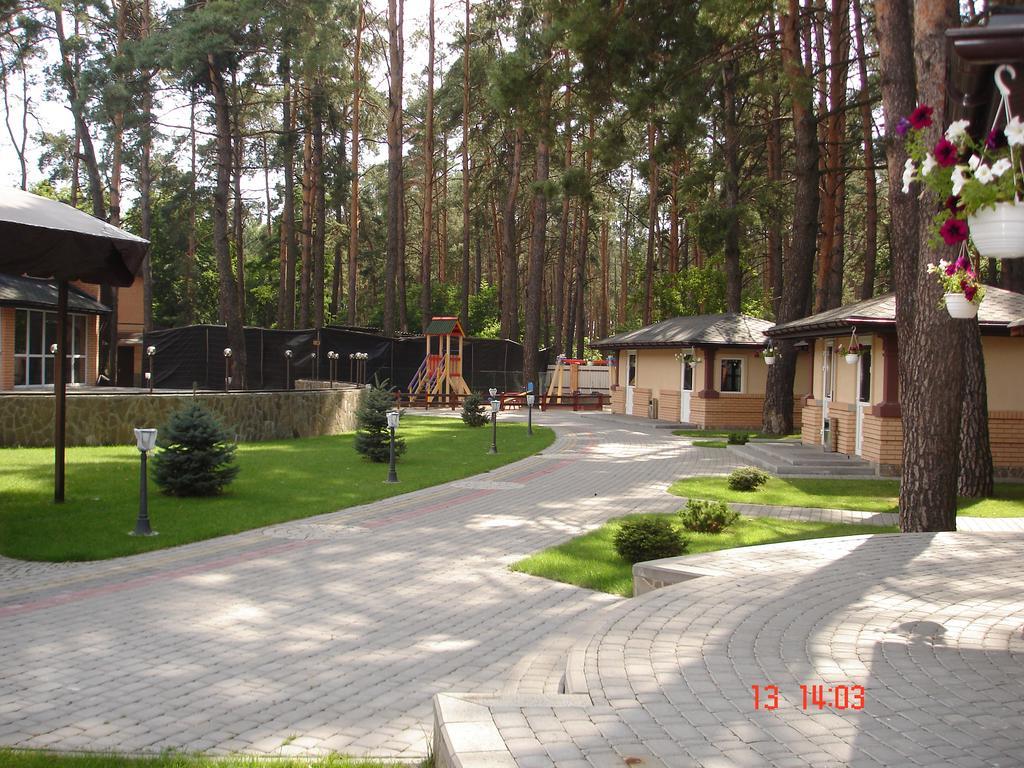 Hotel-Restaurant Complex Vensky 브로바리 외부 사진